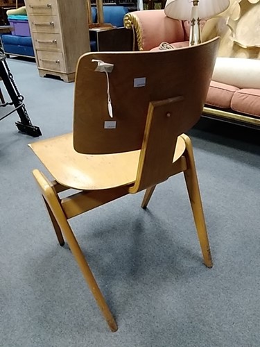 Lot 183 - Robin Day for Hille, a hillestak chair