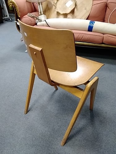 Lot 183 - Robin Day for Hille, a hillestak chair