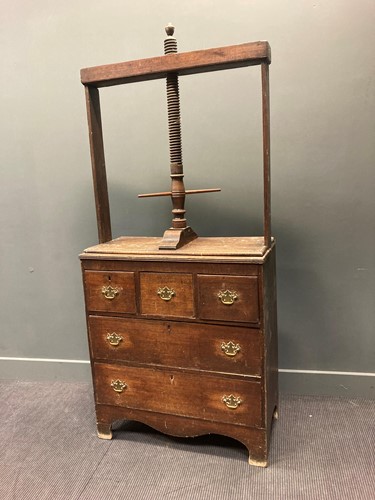 Lot 462 - A 19th century oak linen/ book press with...
