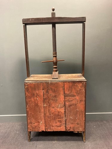 Lot 462 - A 19th century oak linen/ book press with...