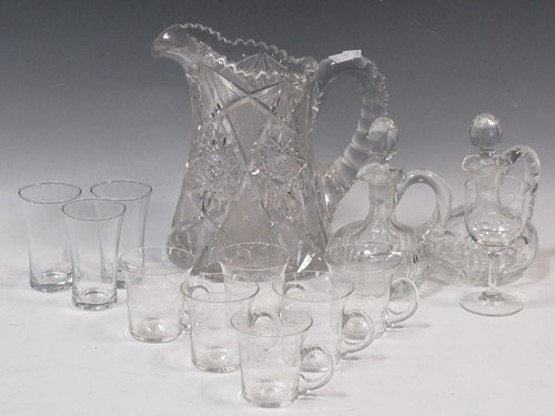 Lot 19 - A collection of glassware to include a cut...