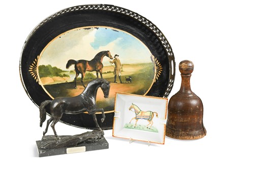 Lot 621 - A Hermes ashtray