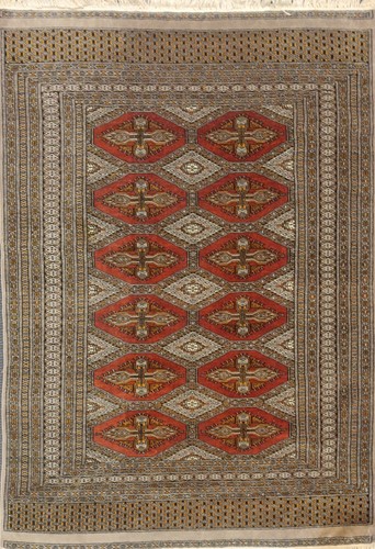 Lot 511 - A Bochara Bukhara rug, 200 x 127cm