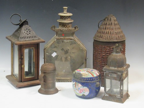 Lot 173 - A quantity of tin and toleware lanterns,...