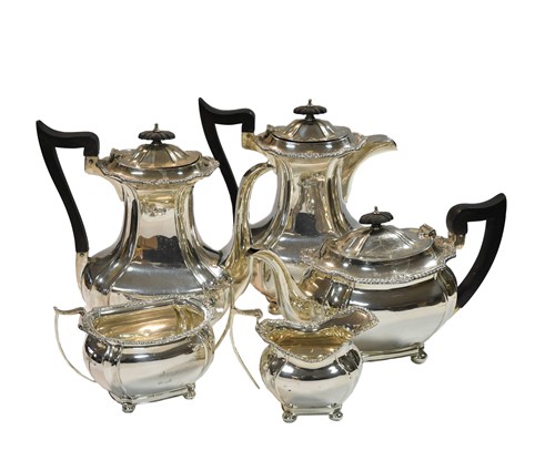 Lot 595 - An Edward VII silver 5-piece tea and coffee set