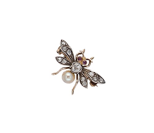 Lot 104 - A diamond, pearl and ruby bee brooch