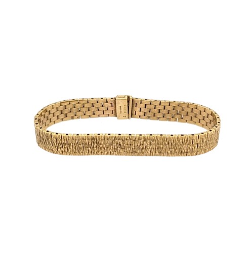 Lot 159 - A 9ct gold bracelet