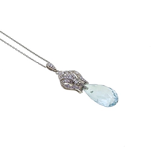 Lot 115 - An aquamarine and diamond pendant and chain