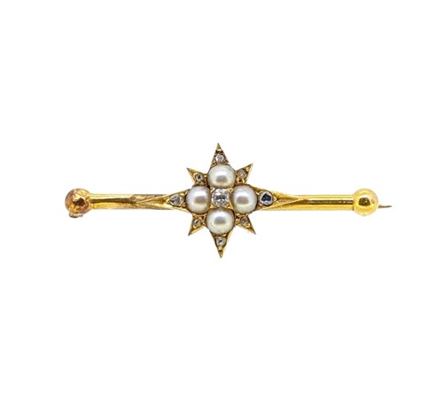 Lot 200 - A pearl and diamond star brooch