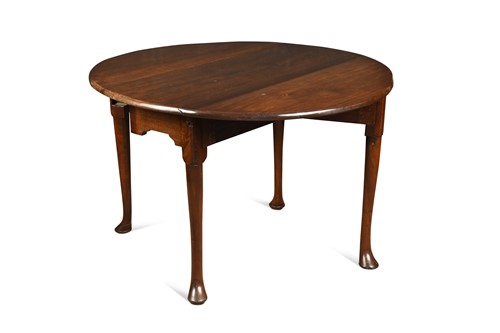 Lot 474 - A George III mahogany gate leg table