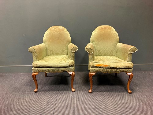 Lot 313 - A pair of Queen Anne style armchairs on shell...