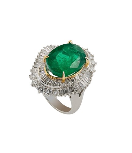 Lot 240 - An emerald and diamond ballerina style ring