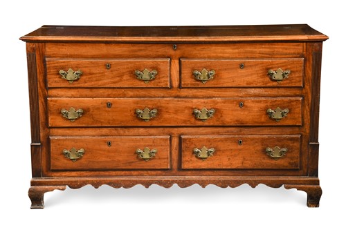 Lot 426 - A George III mahogany mule chest