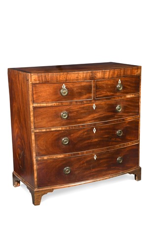 Lot 572 - A Regency mahogany bow front chest of drawers
