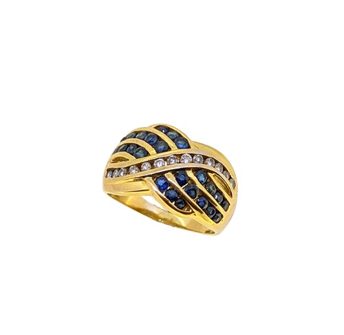 Lot 182 - A sapphire and diamond dress ring