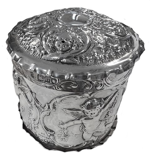 Lot 407 - A Victorian silver powder box