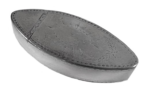 Lot 363 - A George III 18th century silver snuff box