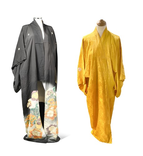 Lot 439 - A Japanese silk crepe kimono, 20th century
