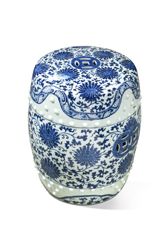 Lot 23 - A Chinese blue and white porcelain barrel seat, Qing Dynasty, 19th century