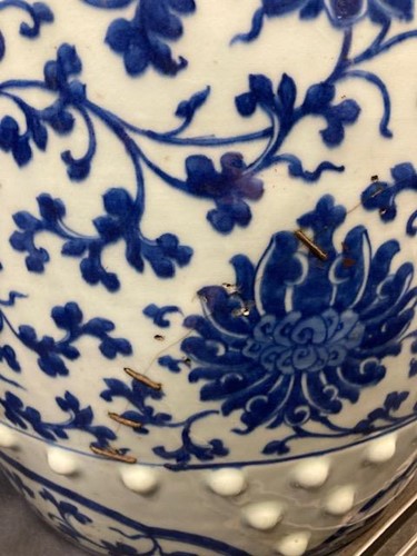 Lot 23 - A Chinese blue and white porcelain barrel seat, Qing Dynasty, 19th century