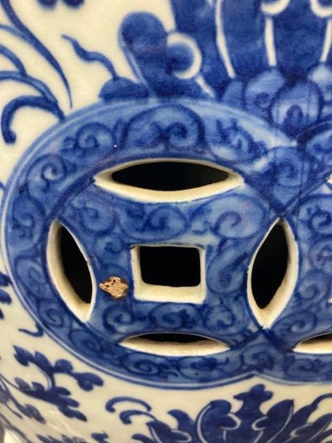 Lot 23 - A Chinese blue and white porcelain barrel seat, Qing Dynasty, 19th century