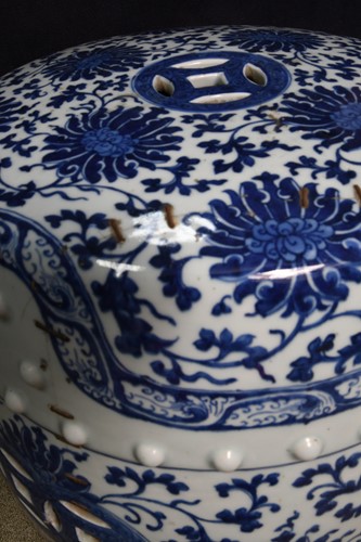 Lot 23 - A Chinese blue and white porcelain barrel seat, Qing Dynasty, 19th century