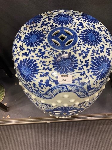 Lot 23 - A Chinese blue and white porcelain barrel seat, Qing Dynasty, 19th century