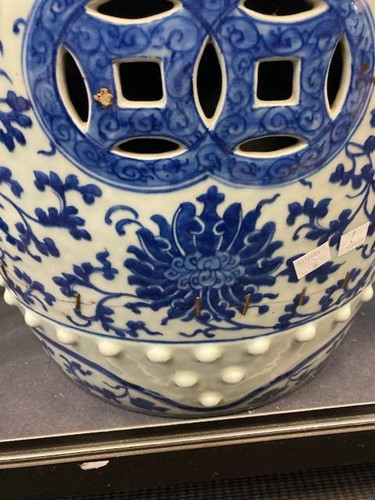 Lot 23 - A Chinese blue and white porcelain barrel seat, Qing Dynasty, 19th century
