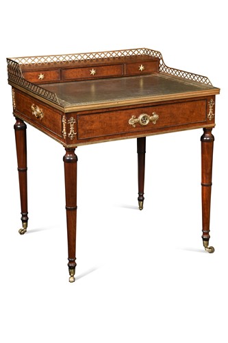 Lot 477 - A Regency mahogany writing table