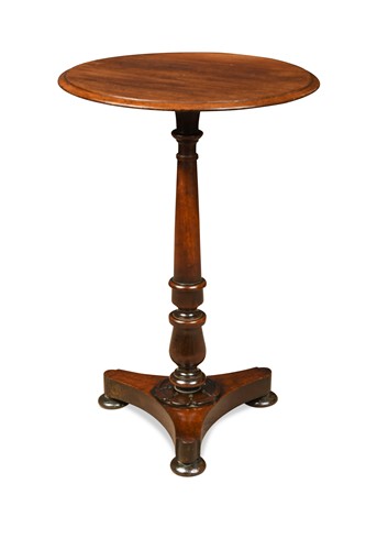 Lot 589 - A late Regency mahogany pedestal table