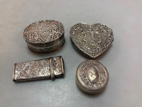 Lot 191 - A collection of 4 silver objets, including...