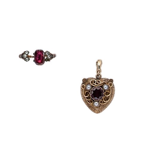 Lot 63 - A 19th century foil backed garnet memorial heart pendant and ring