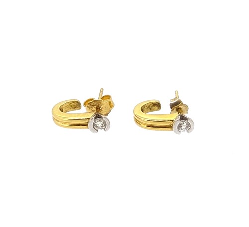 Lot 175 - A pair of 18ct gold diamond ear studs