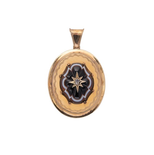 Lot 25 - A Victorian agate and diamond set hinged locket