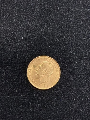 Lot 186 - George V gold half sovereign 1912
