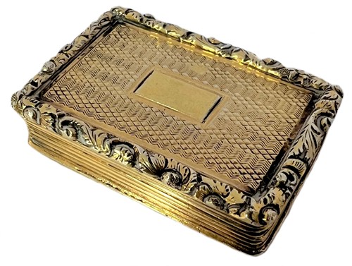 Lot 243 - A George III silver gilt vinaigrette, mark of Nathaniel Mills