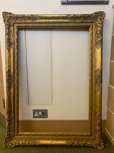 Lot 289 - A carved and giltwood frame