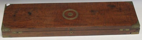 Lot 90 - A mahogany gun case and kidney shaped tray
