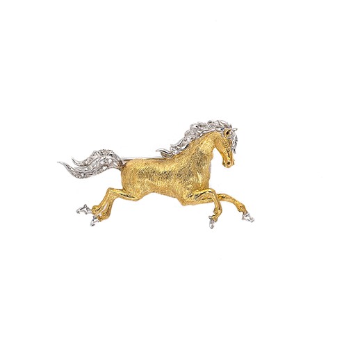 Lot 101 - Cropp & Farr - An 18ct gold and diamond horse brooch