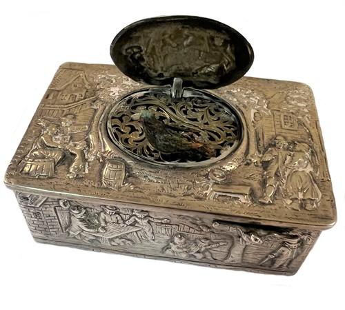 Lot 288 - An early 20th century German metalwares singing bird box automaton