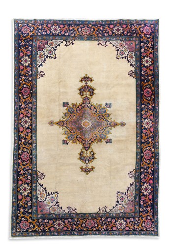 Lot 731 - A Tabriz rug, circa 1930