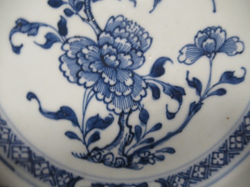 Lot 57 - A Nanking Cargo porcelain plate, 18th century,...