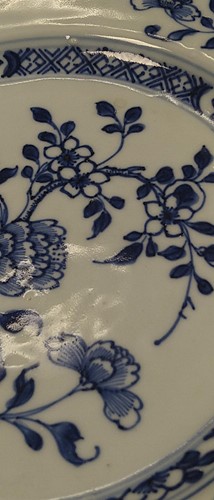 Lot 57 - A Nanking Cargo porcelain plate, 18th century,...