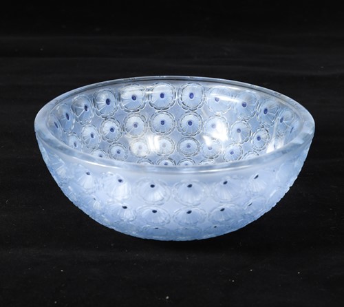 Lot 8 - Nemours, an R. Lalique frosted and polished glass bowl heightened in blue