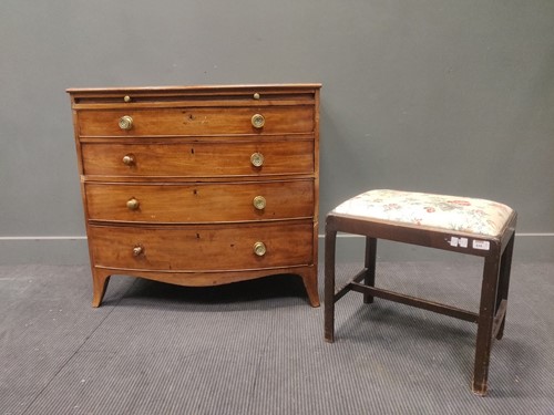 Lot 648 - A bow-fronted Regency chest of four graduated...
