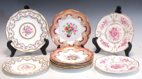 Lot 154 - A set of six English porcelain plates,...