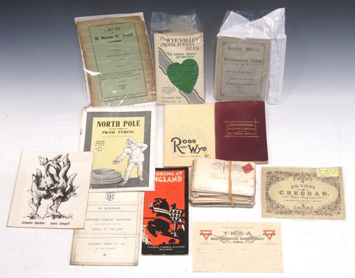 Lot 132 - A box of good quality ephemera