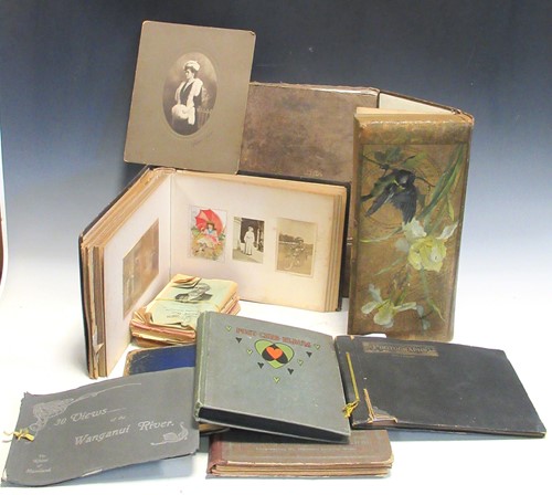 Lot 133 - A box of photograph albums including cabinet...