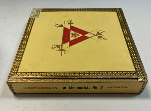 Lot 854 - A box of 10 Montecristo No. 3 Cuban cigars