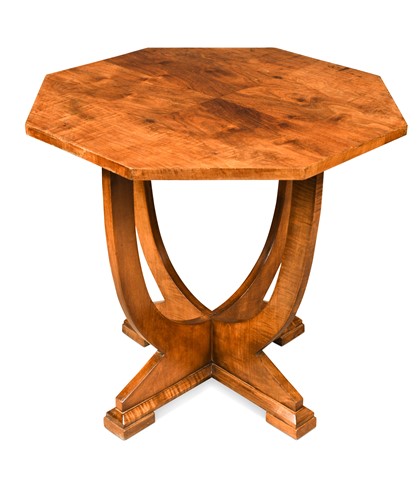 Lot 231 - An Art Deco period figured walnut coffee / occasional table, circa 1930